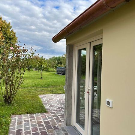 Готель Al Cortile Tranquillo Кашіна Екстер'єр фото
