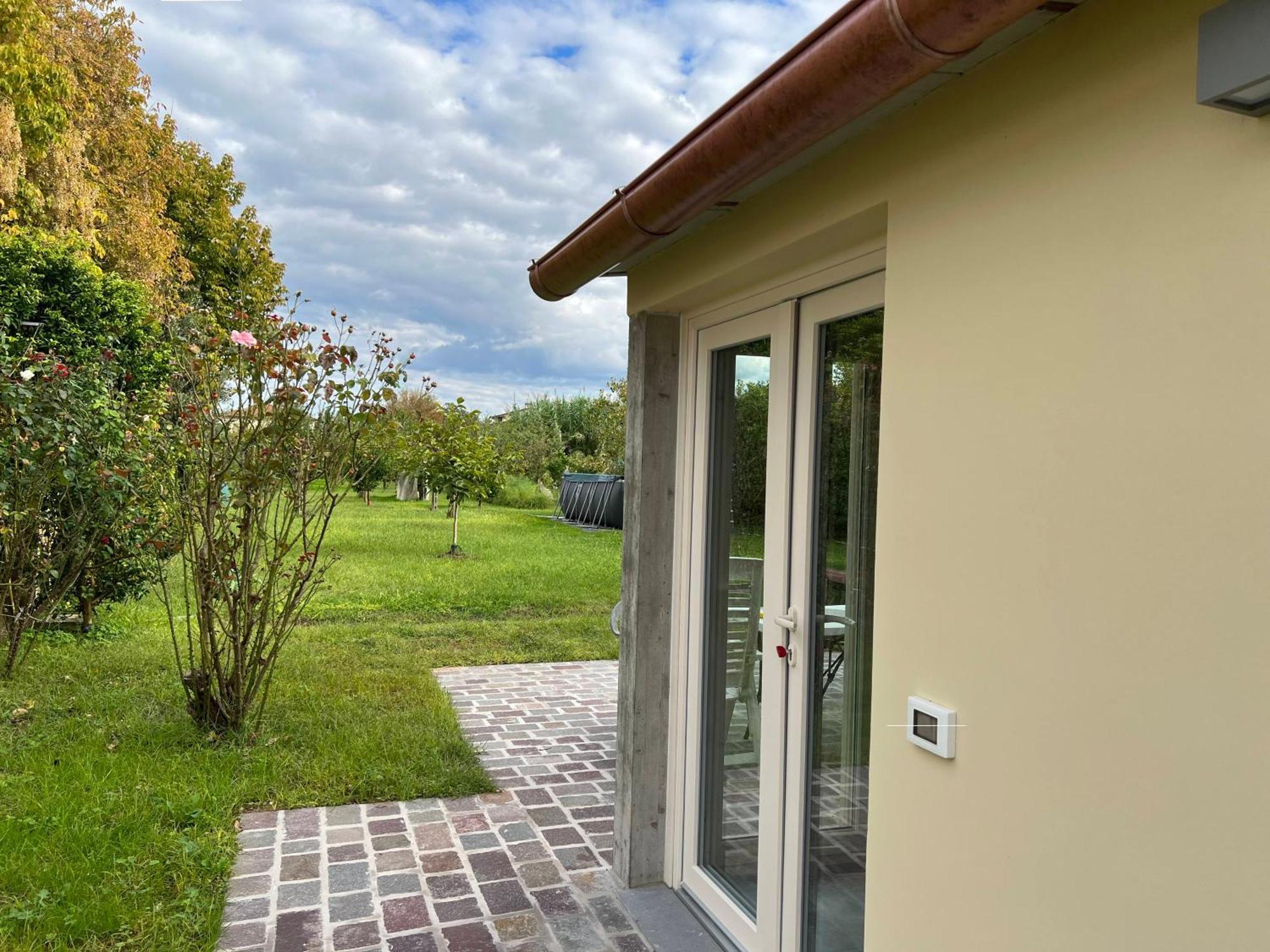 Готель Al Cortile Tranquillo Кашіна Екстер'єр фото